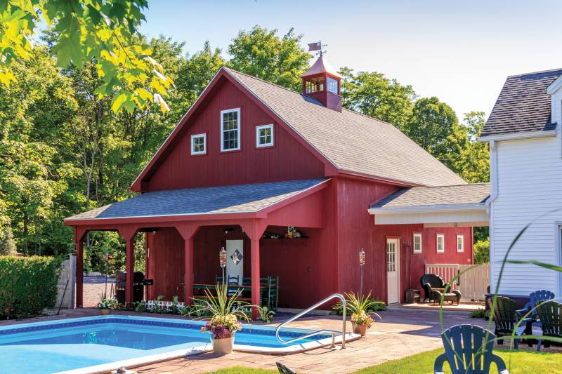 24' x 36' Newport Barn Garage with Overhang