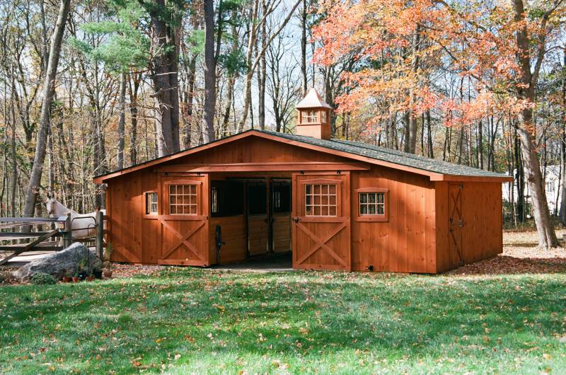 30' x 24' Center Aisle Horse Barn (Columbia CT)