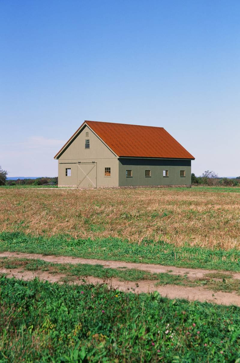 30' x 48' Saratoga Post & Beam Barn (Portsmouth RI)