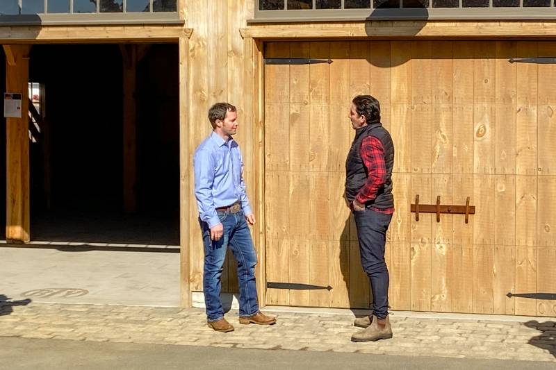 Everett & Jonathan discus the barn’s features