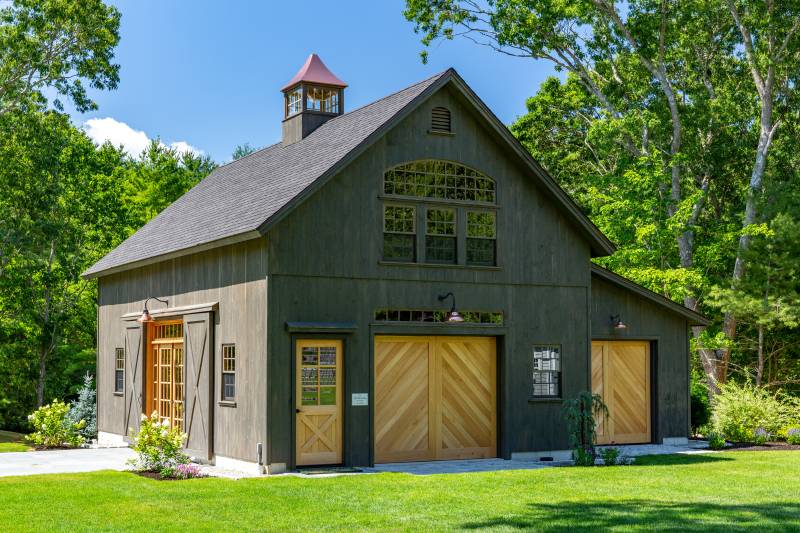 34' x 36' Lenox Carriage Barn • Herringbone garage doors • 8' pine bow top window