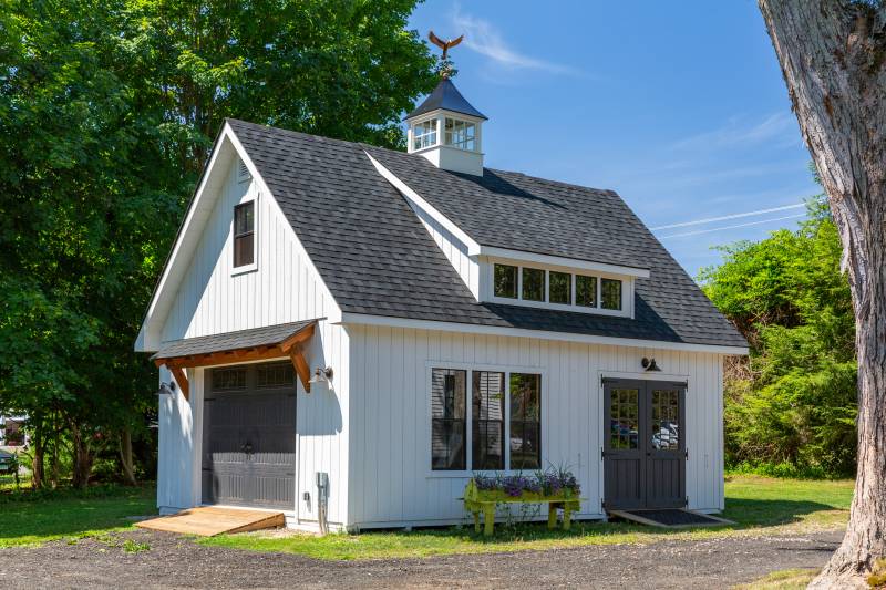 18' x 24' Grand Victorian Cape Garage, Somers, CT