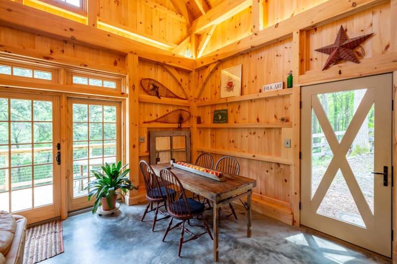 24' x 24' Plymouth Carriage Barn • Dining Area