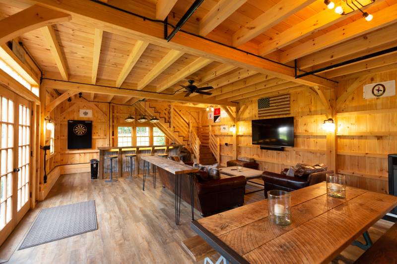 22' Glulam Beams • Clear Span Interior