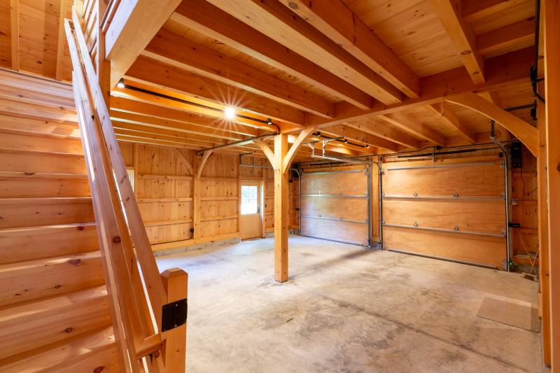 1,900 sq. ft. Timber Frame Barn • The Garage