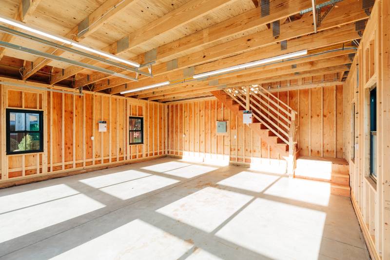 24' x 24' Newport Garage • First Floor
