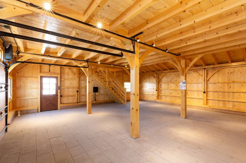 32' x 32' Lenox Carriage Barn • First Floor