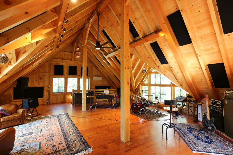 Foam Panels Help to Soundproof the Second Floor