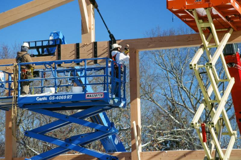 Setting the First Truss
