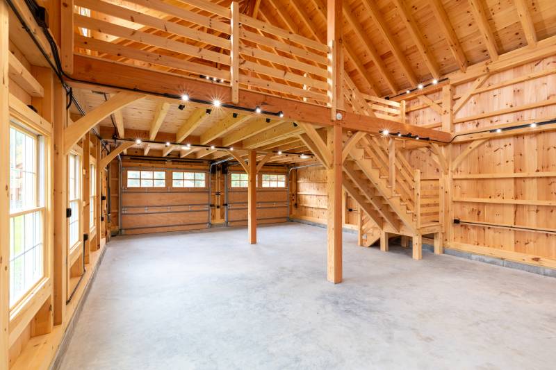 26' x 39' Plymouth Carriage Barn • First Floor