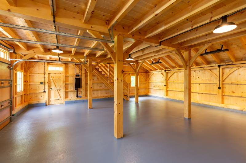32' x 32' Lenox Carriage Barn • First Floor