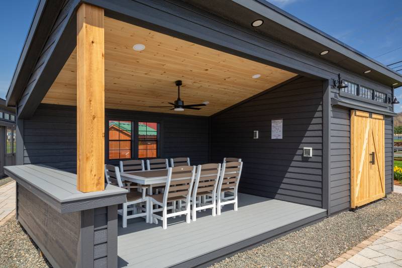 6" Overhangs with Finished Soffits • Deluxe Electrical Package