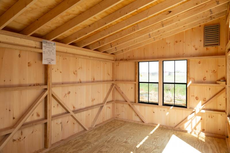 10' x 16' Classic Studio Interior