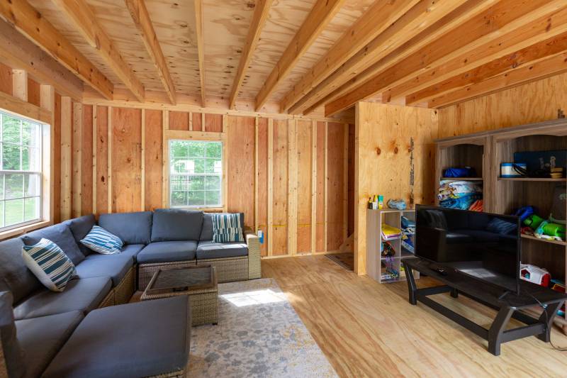 Grand Victorian Cape Shed Interior • Space for seating & storage