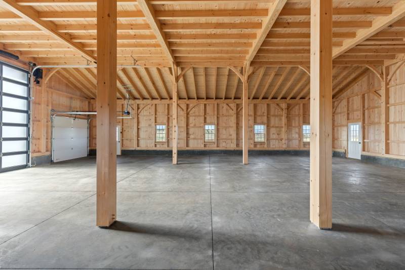 Andersen 400 Series windows can be found throughout the post & beam barn
