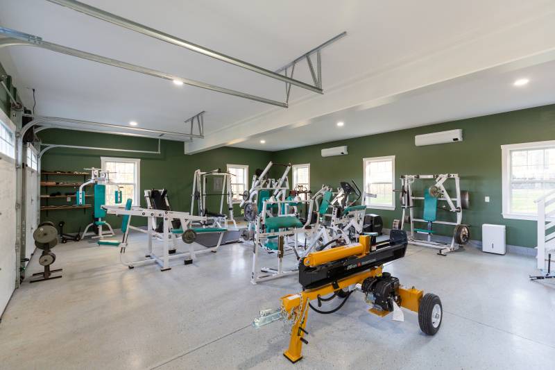 28' x 36' Newport Garage first floor with home gym