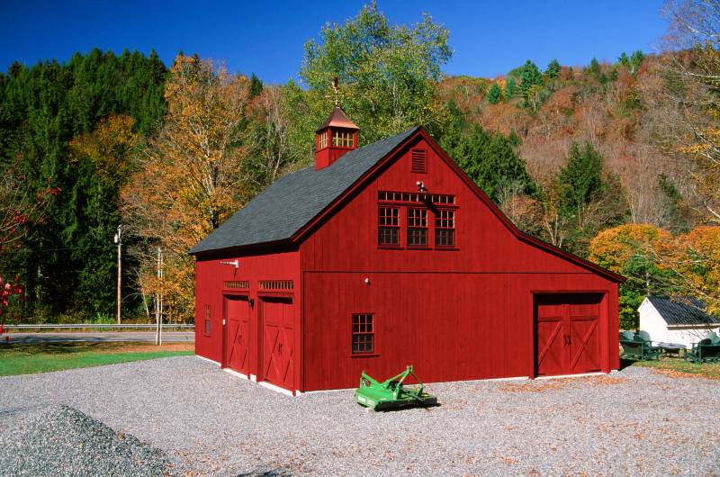 22' x 34' Main Barn • 12' x 34' Enclosed Lean-to Overhang • Post & Beam