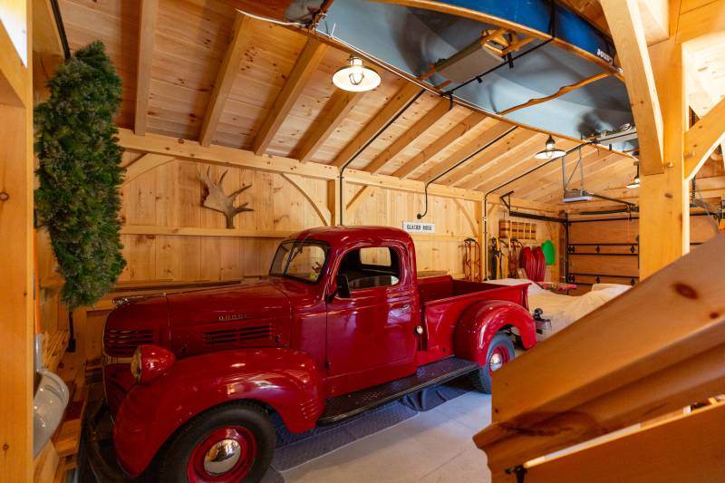 Authentic post & beam interior with mortise & tenon joinery