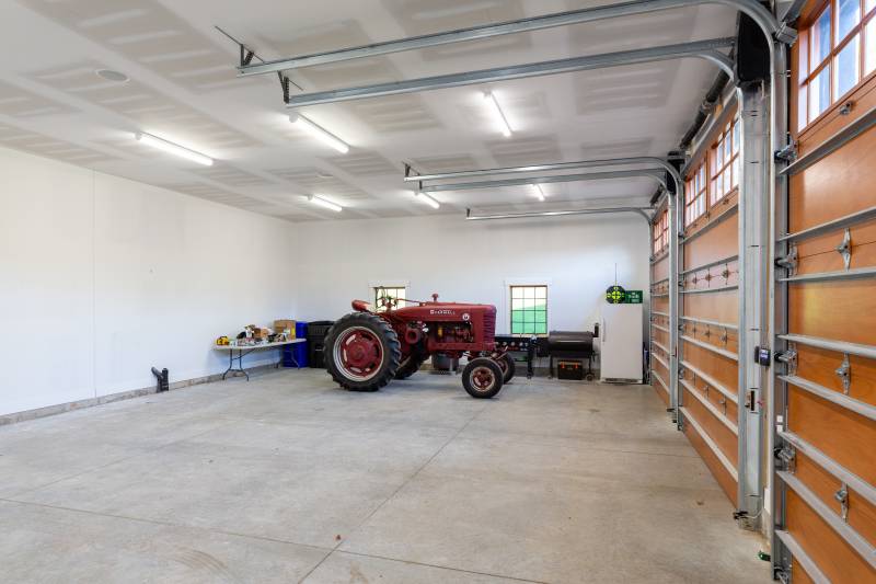 Plenty of space for cars, trucks, tractors, and more