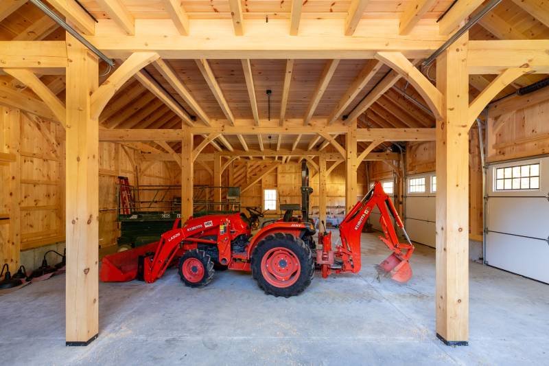 Center aisle design creates plenty of versatile space