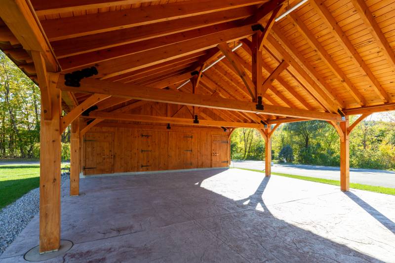 The pavilion’s clear span design eliminates the need for central posts