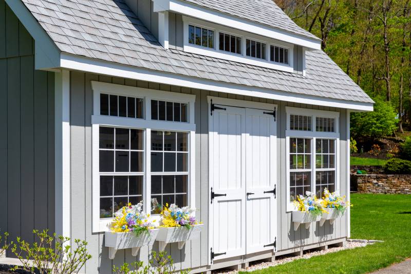 5' Double Door leads inside