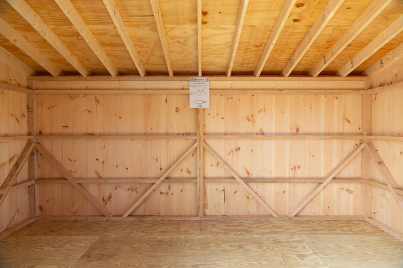 10' x 16' Classic Studio with Post & Beam Style Interior