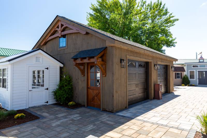 Timber Truss Accents on the 24' x 30' Roosevelt Garage