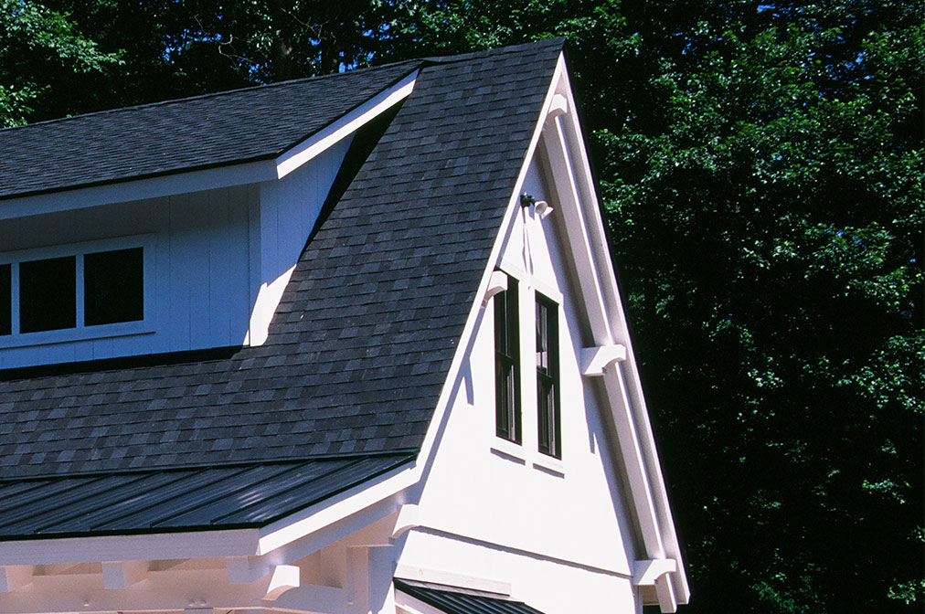 Timber Show Rafter with Brackets