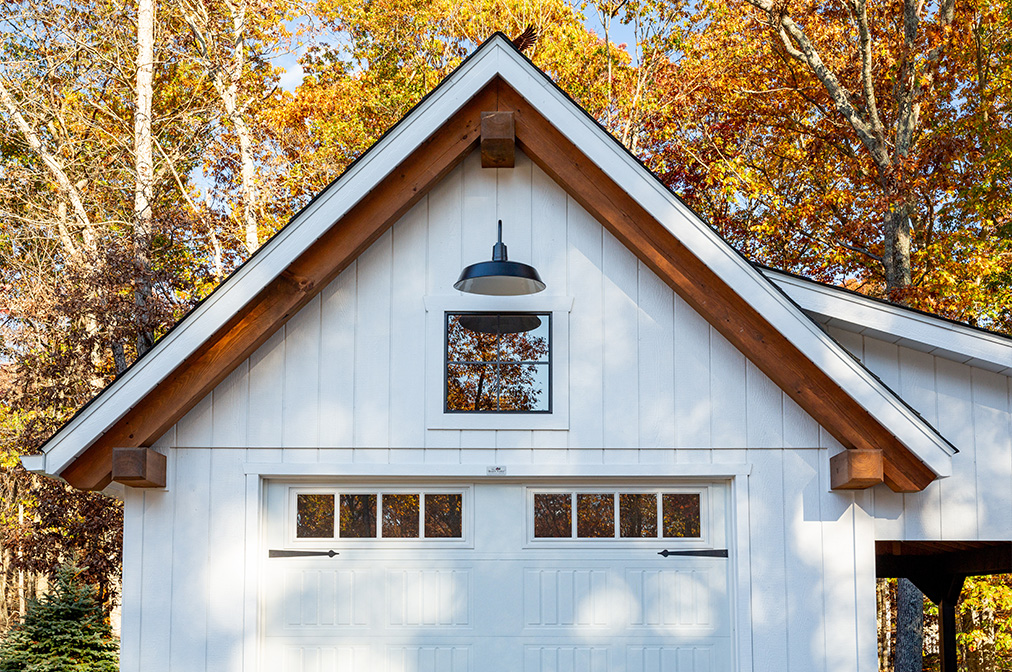 Timber Frame Show Rafter w/ Corbels