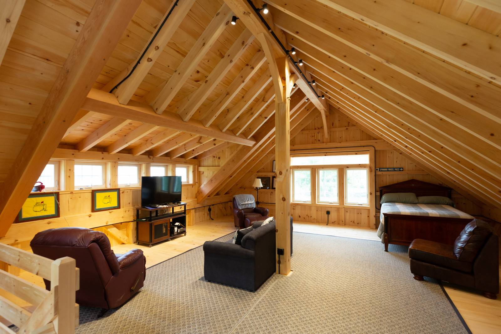 Comfortable Area for Relaxing and Entertaining