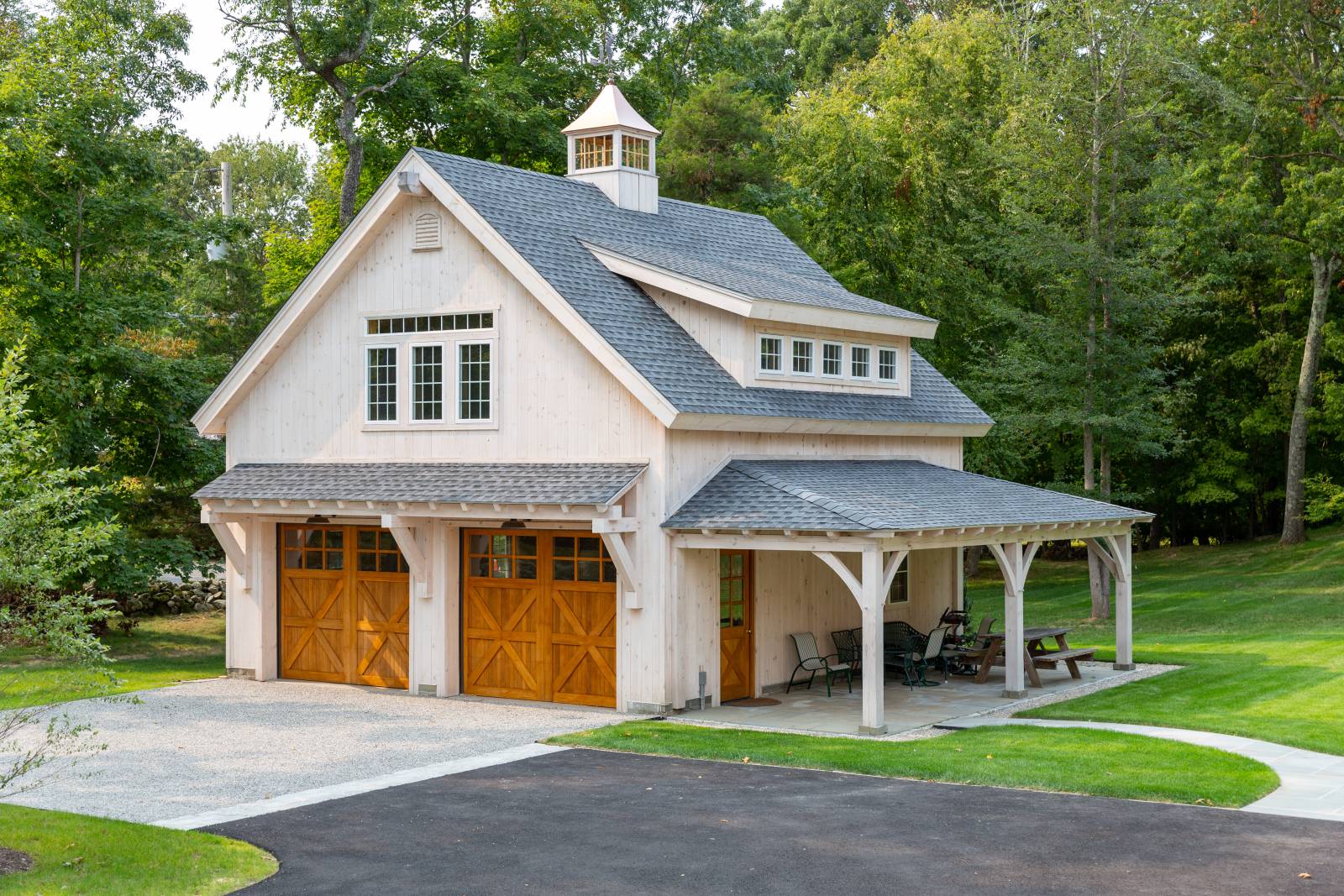 Transom Dormer on 26' x 28' Plymouth Carriage Barn