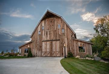 64' x 152' Timber Frame Gambrel-Style Barn, Iowa