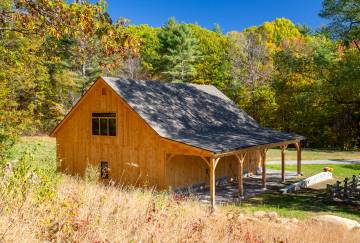 Andersen 400 Series windows • Post & Beam Center Aisle Barn