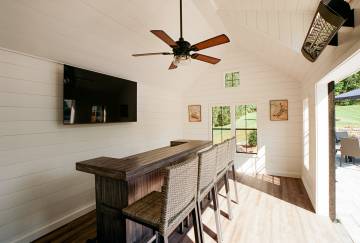 12' x 20' Victorian Carriage House Interior
