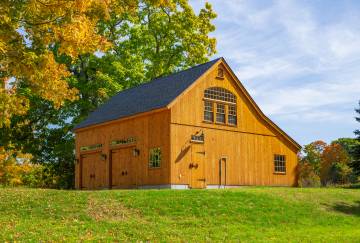 32' x 32' Lenox Carriage Barn Shown with Options