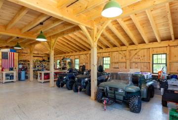 42' x 48' Pinedale Monitor Barn Shown with Options