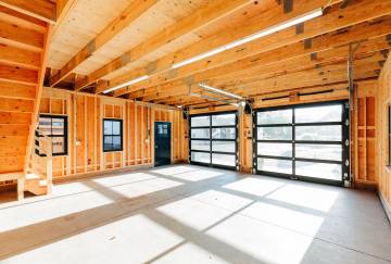 24' x 24' Newport Garage Shown with Options