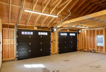 24' x 30' Roosevelt Garage Shown with Options