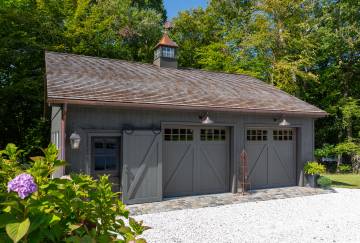 30' x 32' Roosevelt Garage Shown with Options