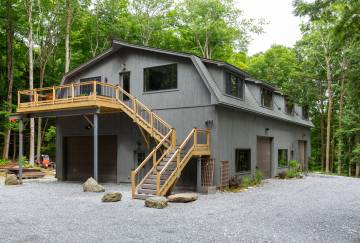 40' x 60' Patriot Garage Shown with Options