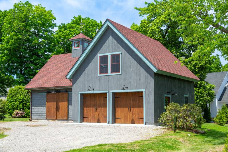 1,900 sq. ft Timber Frame Barn, Massachusetts