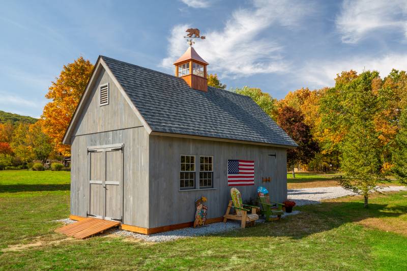 1x10 Premium Kiln Dried Vertical Shiplap Pine Siding