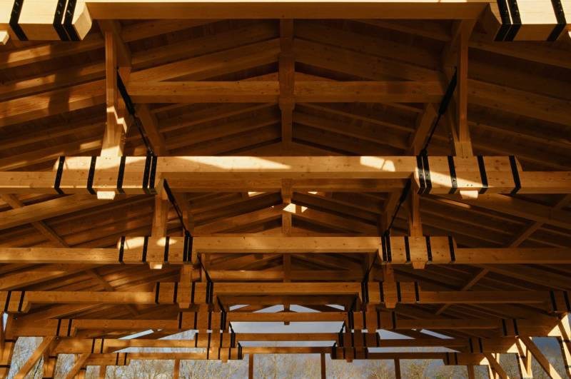 Looking up at the queen post trusses