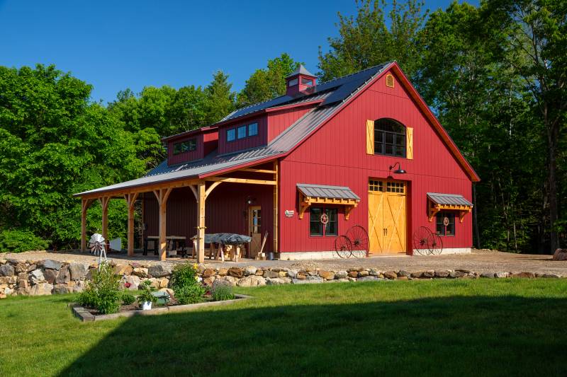 Customize a post & beam barn kit to suit your needs