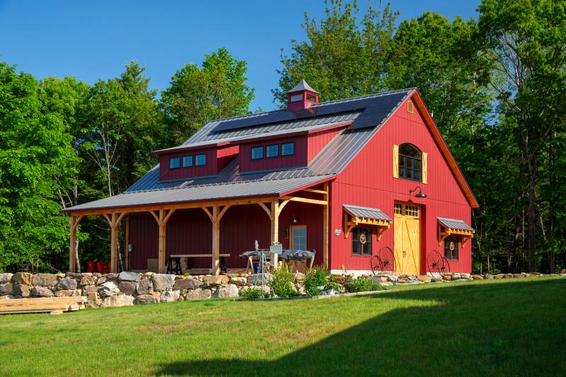 Timber Frame Barn Kit • Center Aisle Barn Design