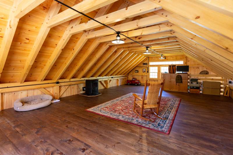 Collar tie roof system allows the second floor to be clear span