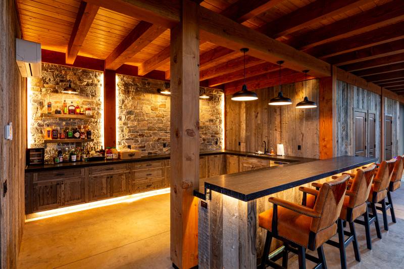 76' x 105' Custom Timber Frame Airplane Hangar Bar