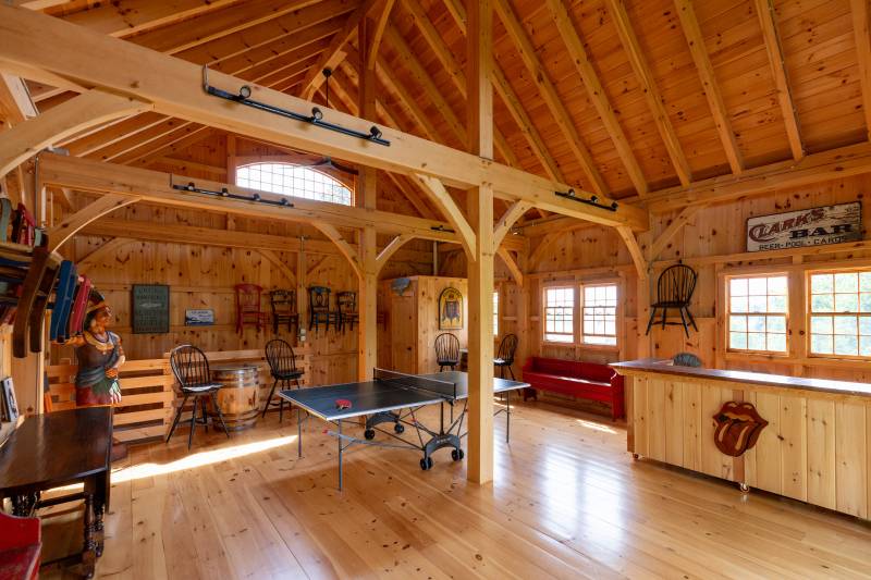 24' x 30' Plymouth Carriage Barn Interior