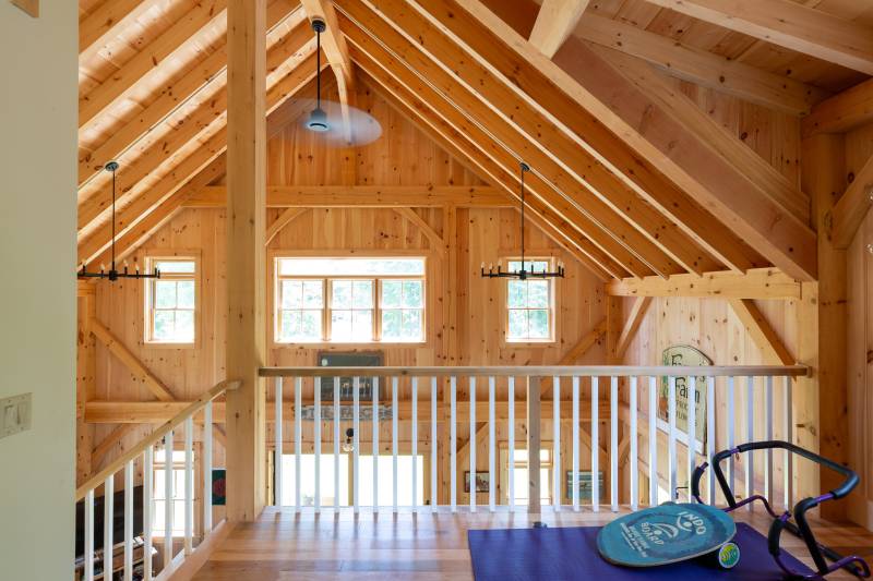 14'10" Eave Height • 10-12 Roof Pitch